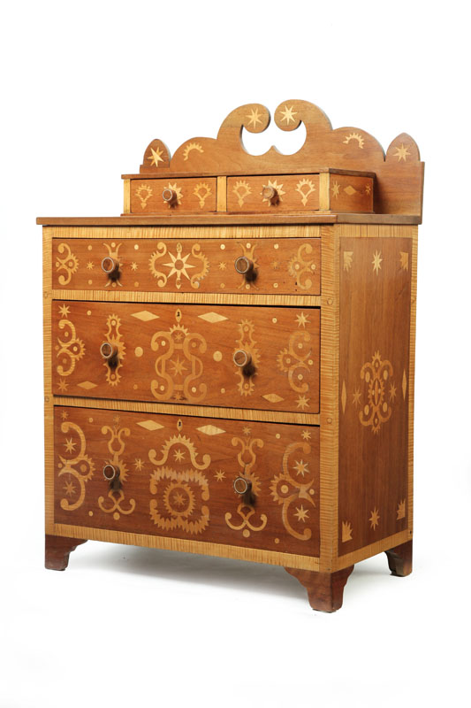 FOLKSY PARQUETRY CHEST OF DRAWERS.
