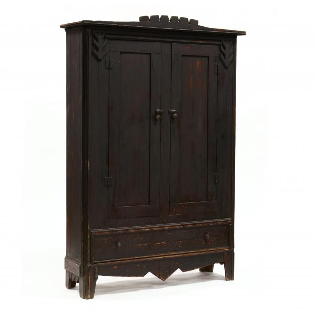 FOLKY SOUTHERN YELLOW PINE