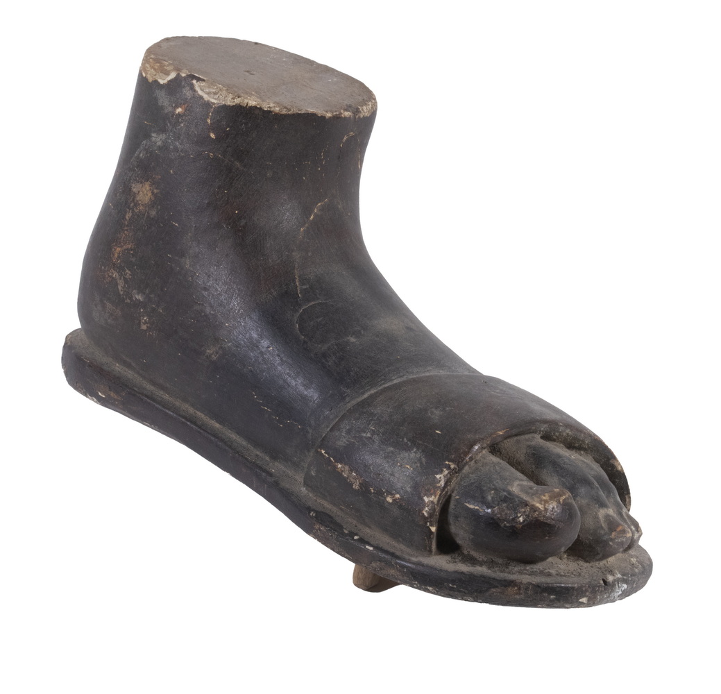 FOOT IN SANDAL WOODEN ARTIST