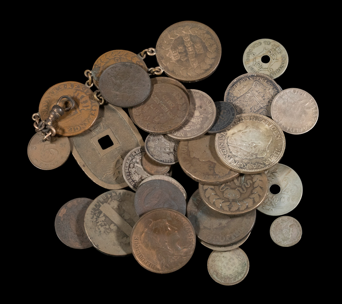 FOREIGN COINS (35) Assorted