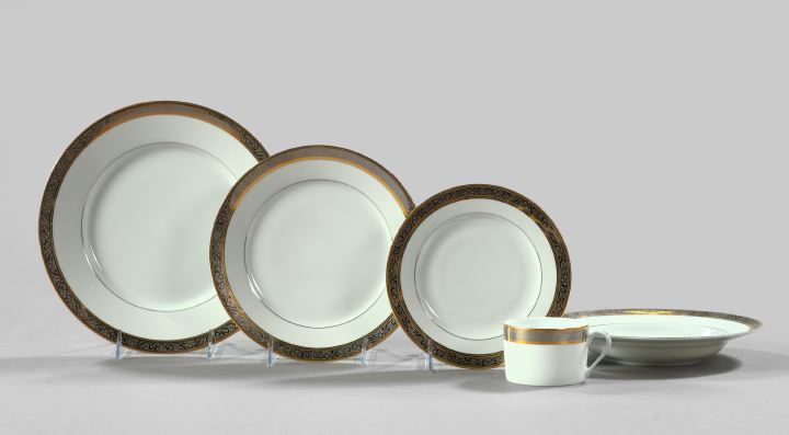 Forty-Piece Deshoulieres,