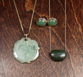 FOUR ARTICLES OF JADE AND GOLD