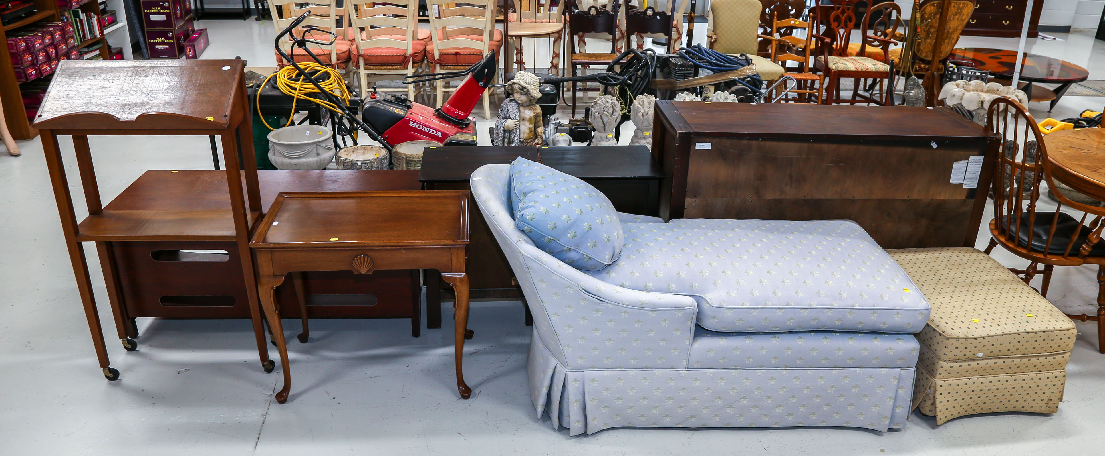 FOUR ASSORTED PIECES OF FURNITURE