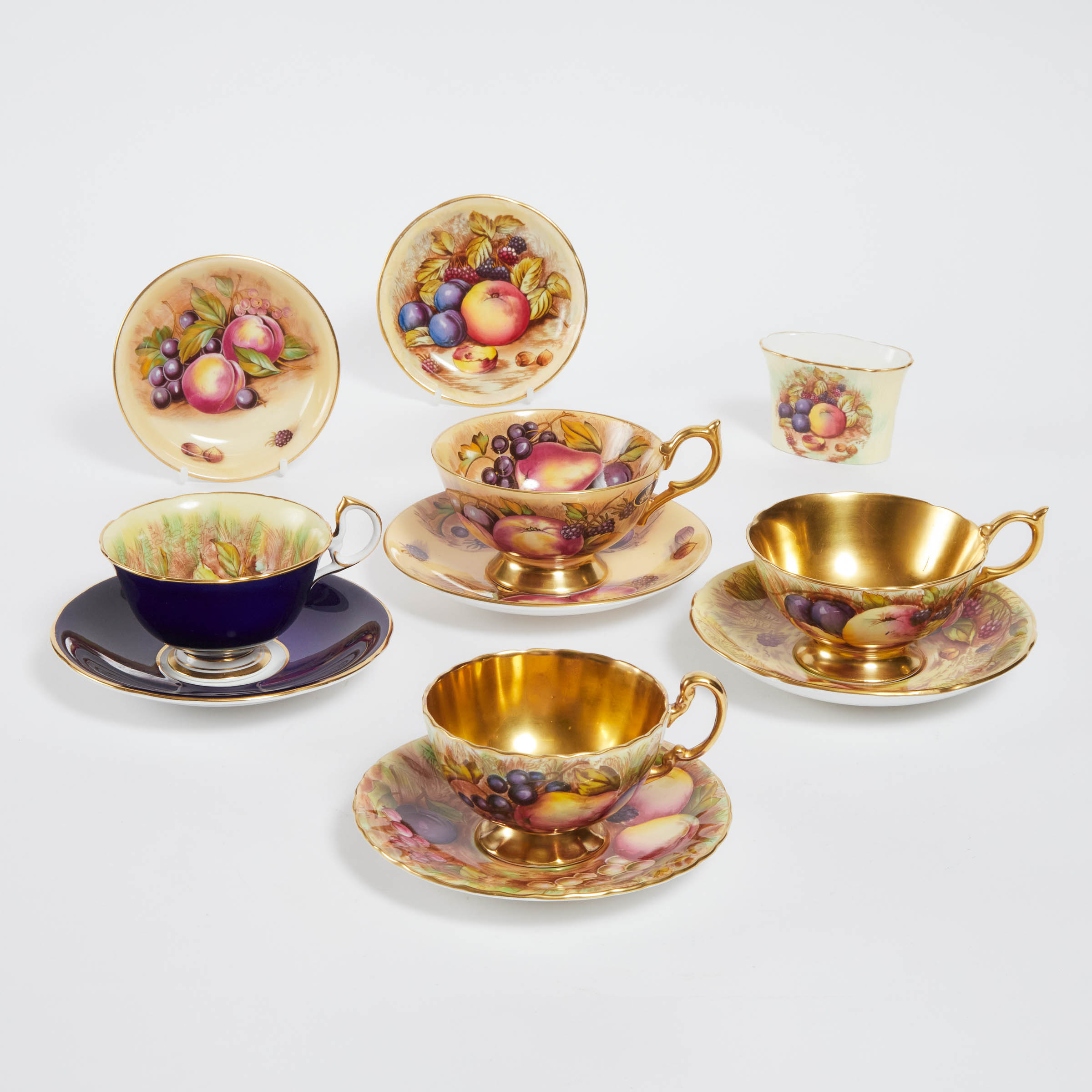 Four Aynsley 'Orchard Gold' Cups