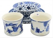 FOUR BLUE AND WHITE CHINESE PO