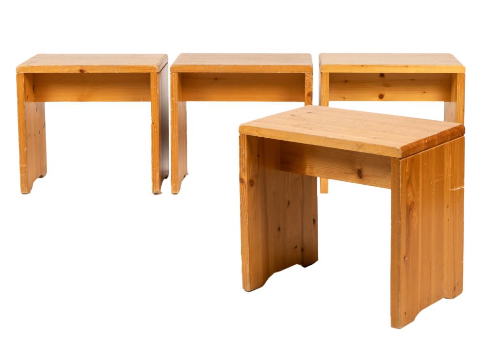 FOUR CHARLOTTE PERRIAND LES ARCS