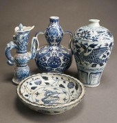 FOUR CHINESE BLUE AND WHITE PO