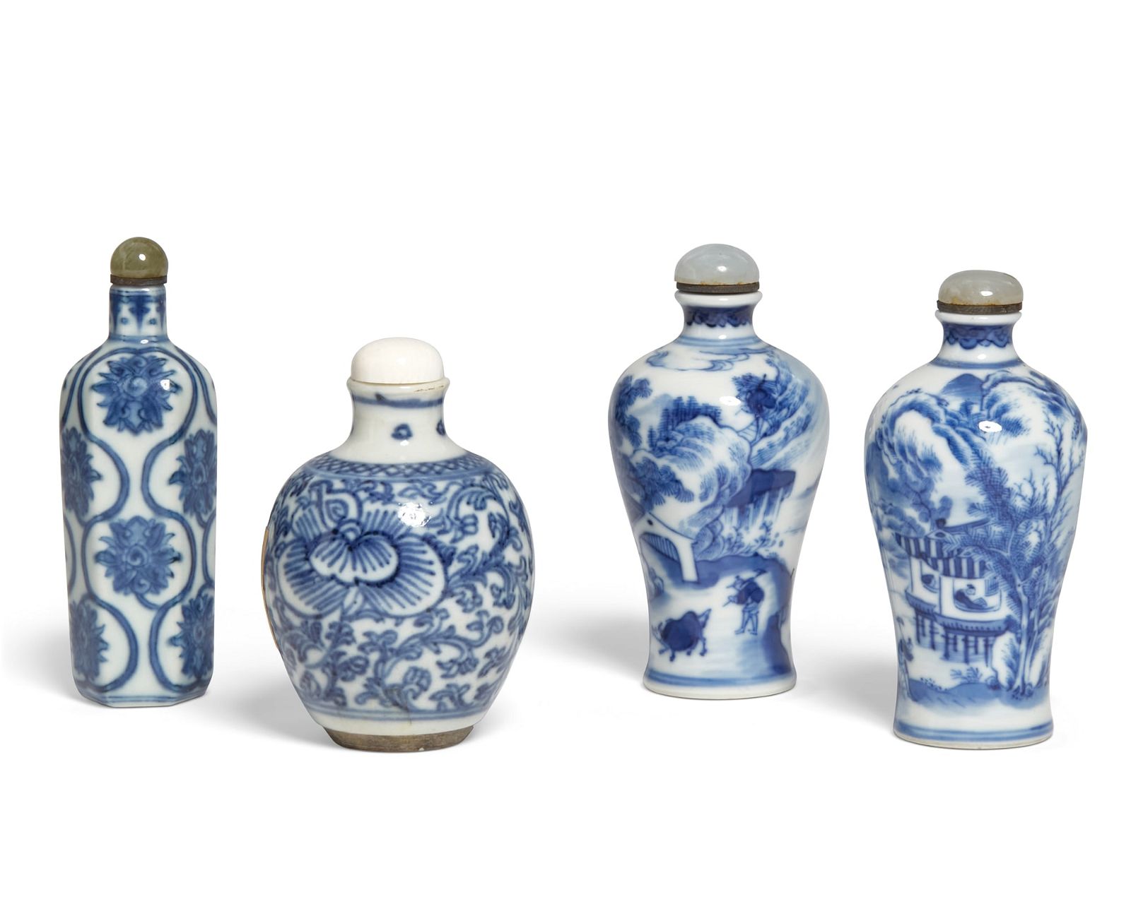 FOUR CHINESE PORCELAIN SNUFF