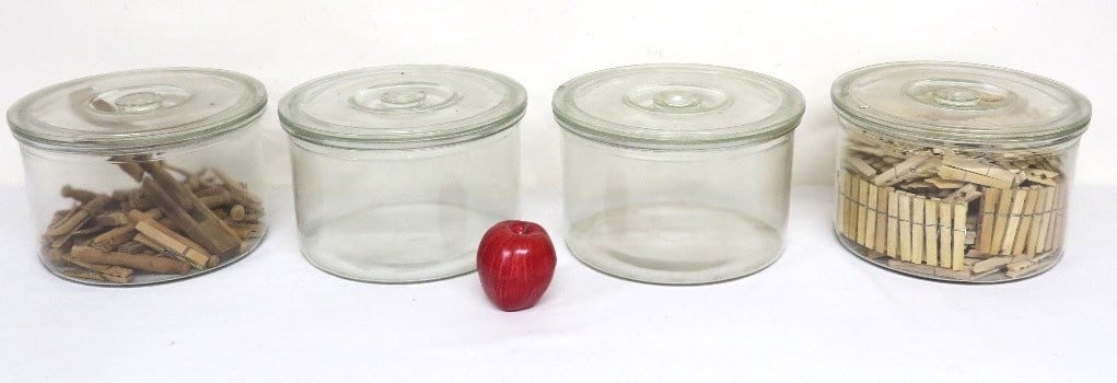 FOUR COUNTRY STORE CAKE CROCK