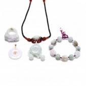 FOUR JADE JEWELRY ITEMS To inc
