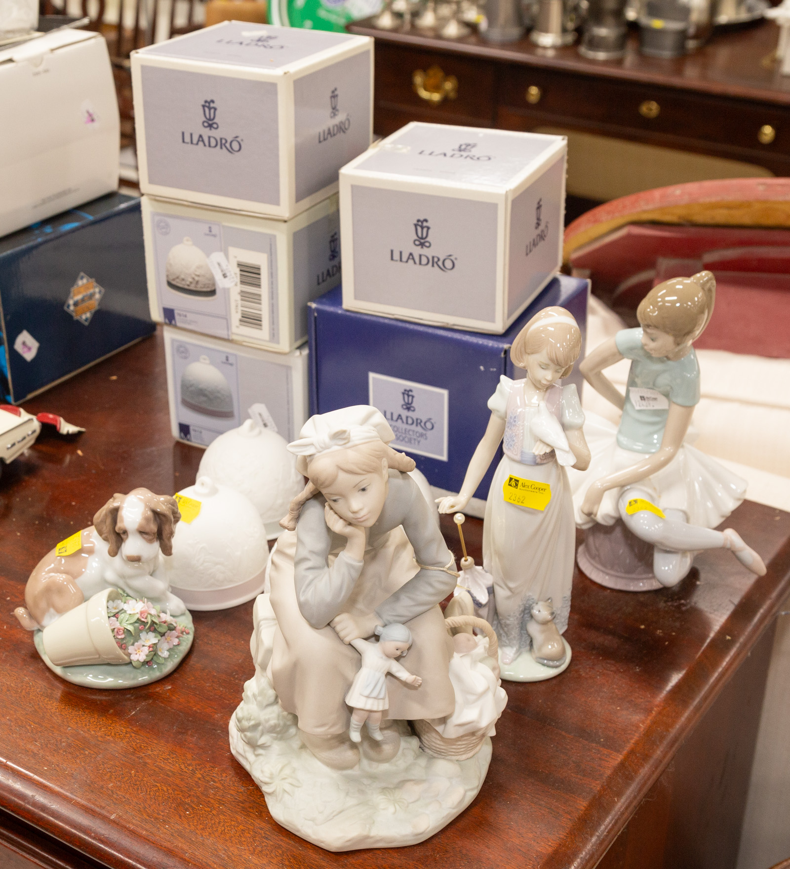 FOUR LLADRO FIGURES & FOUR LLADRO