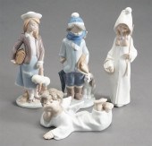FOUR LLADRO PORCELAIN FIGURINE