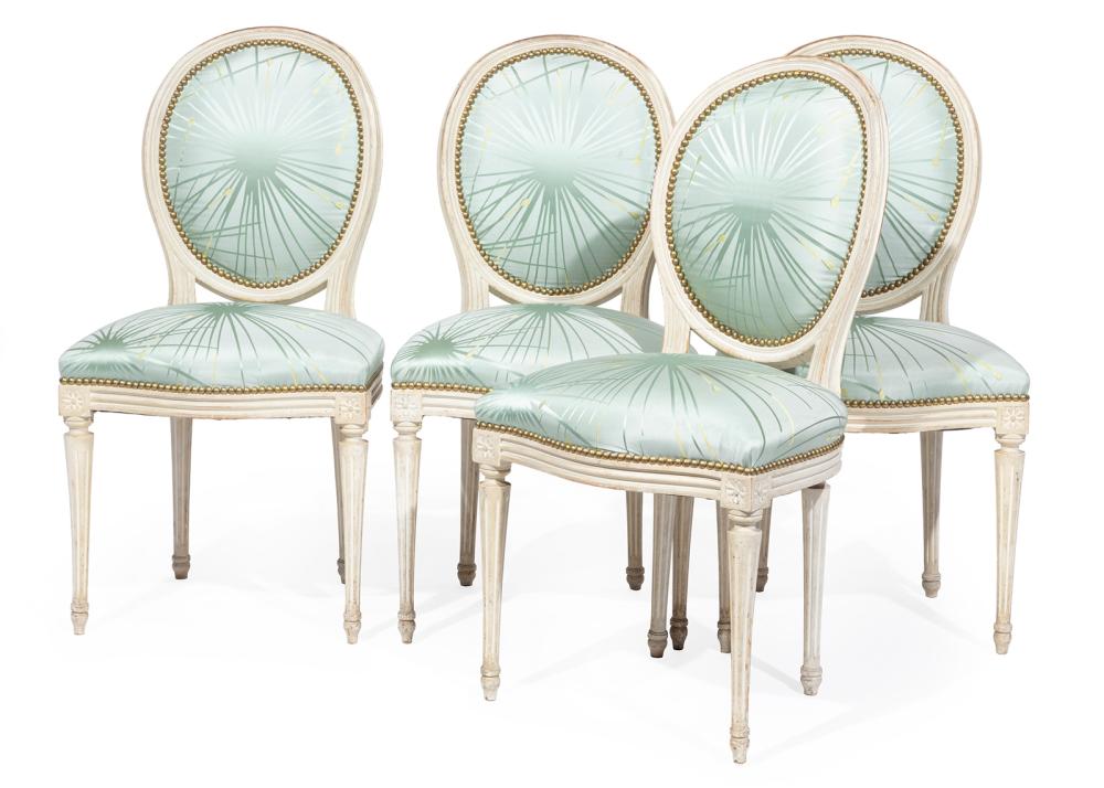 FOUR LOUIS XVI-STYLE CREME PEINTE