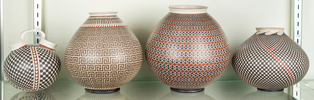 FOUR MATA ORTIZ POTS DECORATED WITH