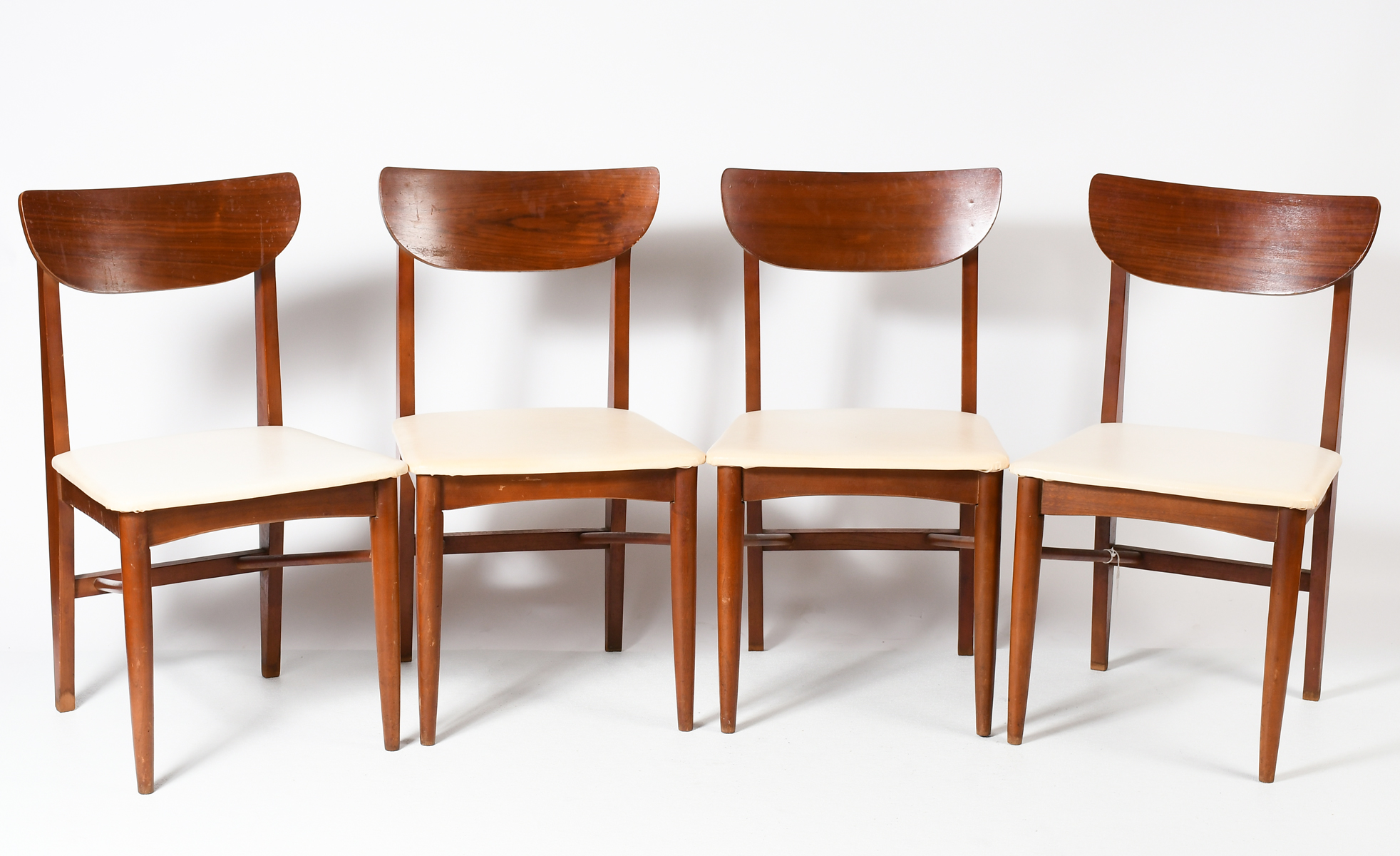 FOUR MID-CENTURY DINING CHAIRS: