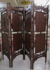 FOUR-PANEL TEAK WOOD FLOOR SCR
