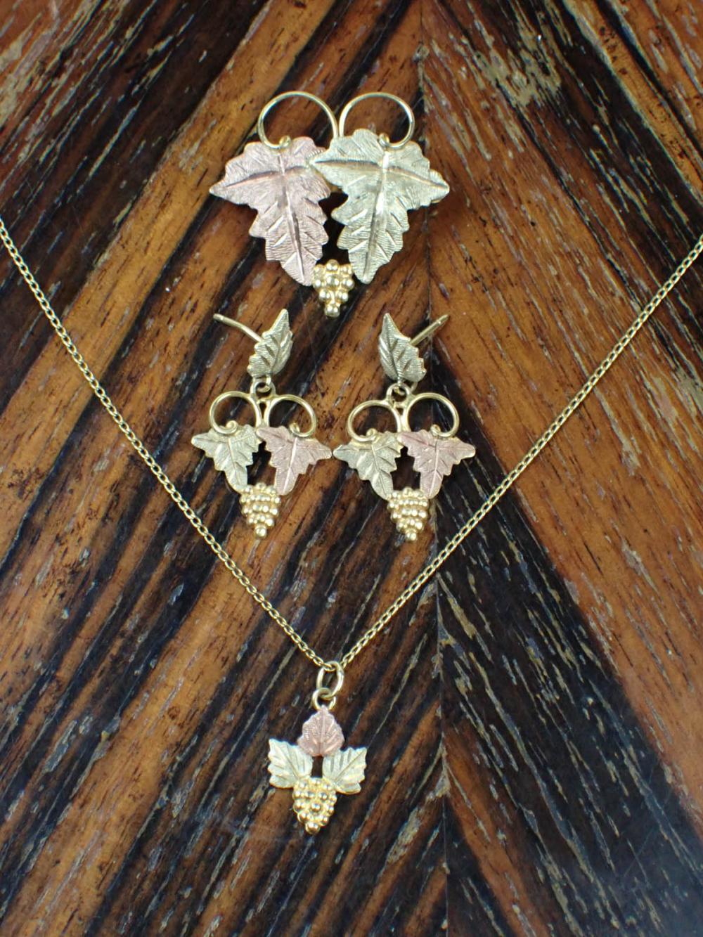 FOUR PIECE BLACK HILLS GOLD JEWELRY
