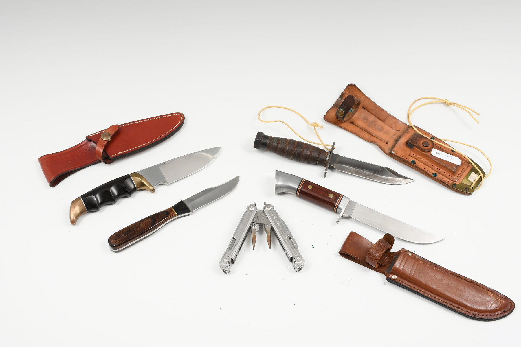 FOUR-PIECE COLLECTIBLE KNIFE LOT: