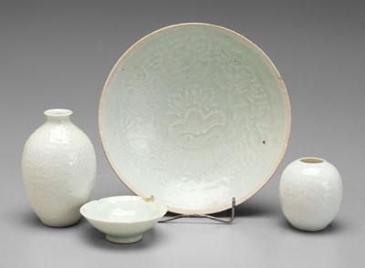 Four pieces Chinese porcelain: