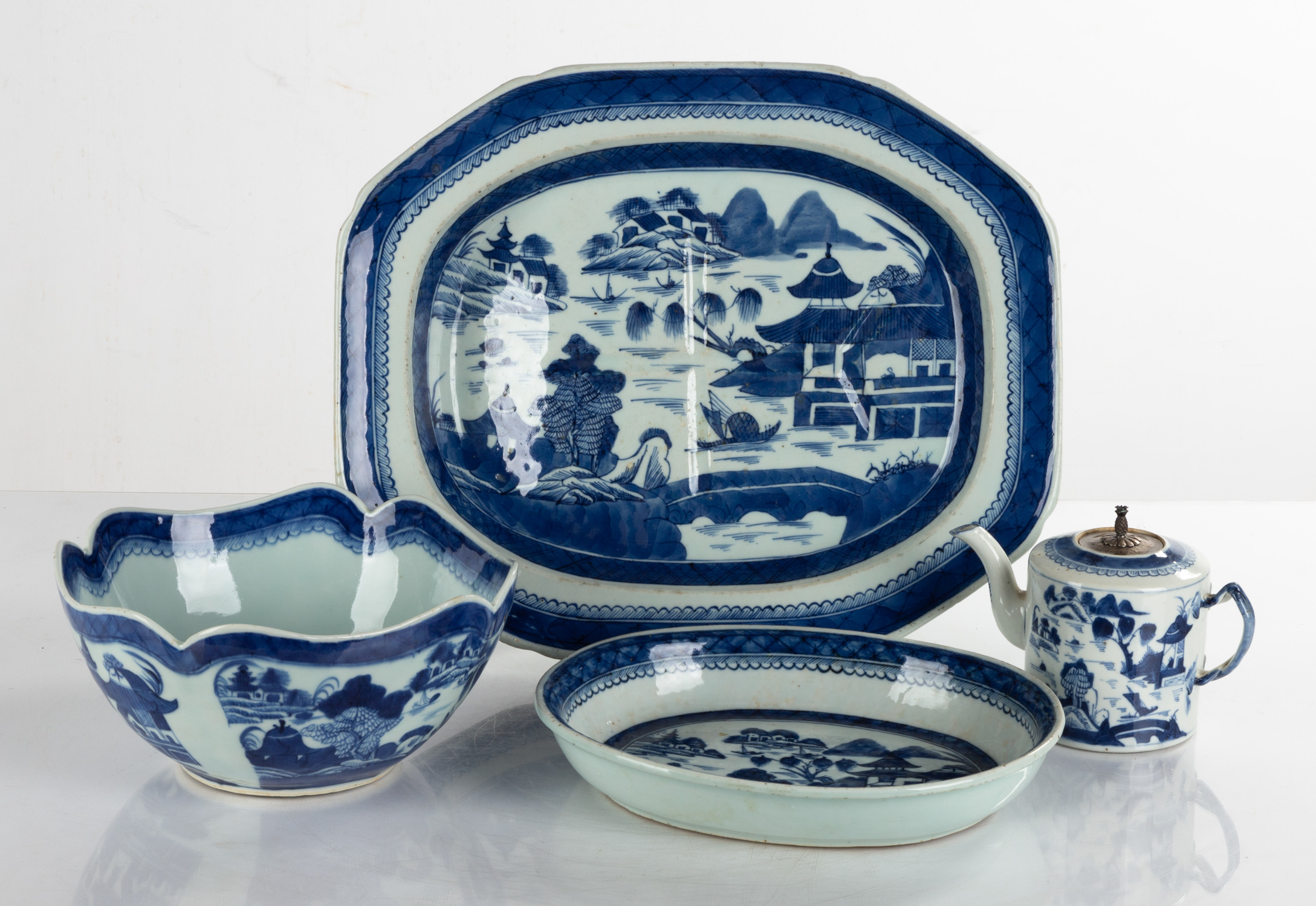 FOUR PIECES OF CHINESE EXPORT