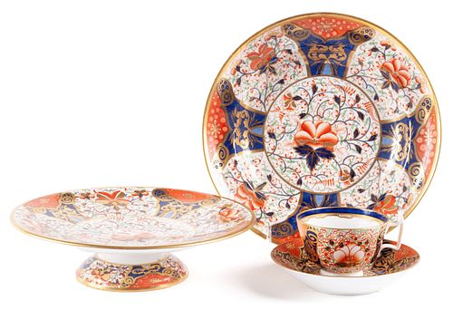FOUR PIECES OF ENGLISH IMARI