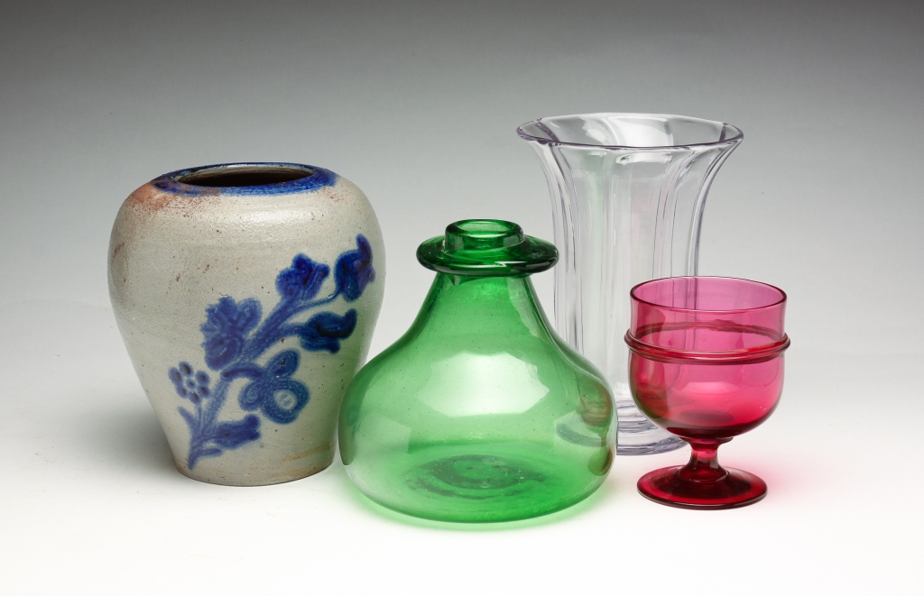 FOUR PIECES OF GLASS AND STONEWARE.