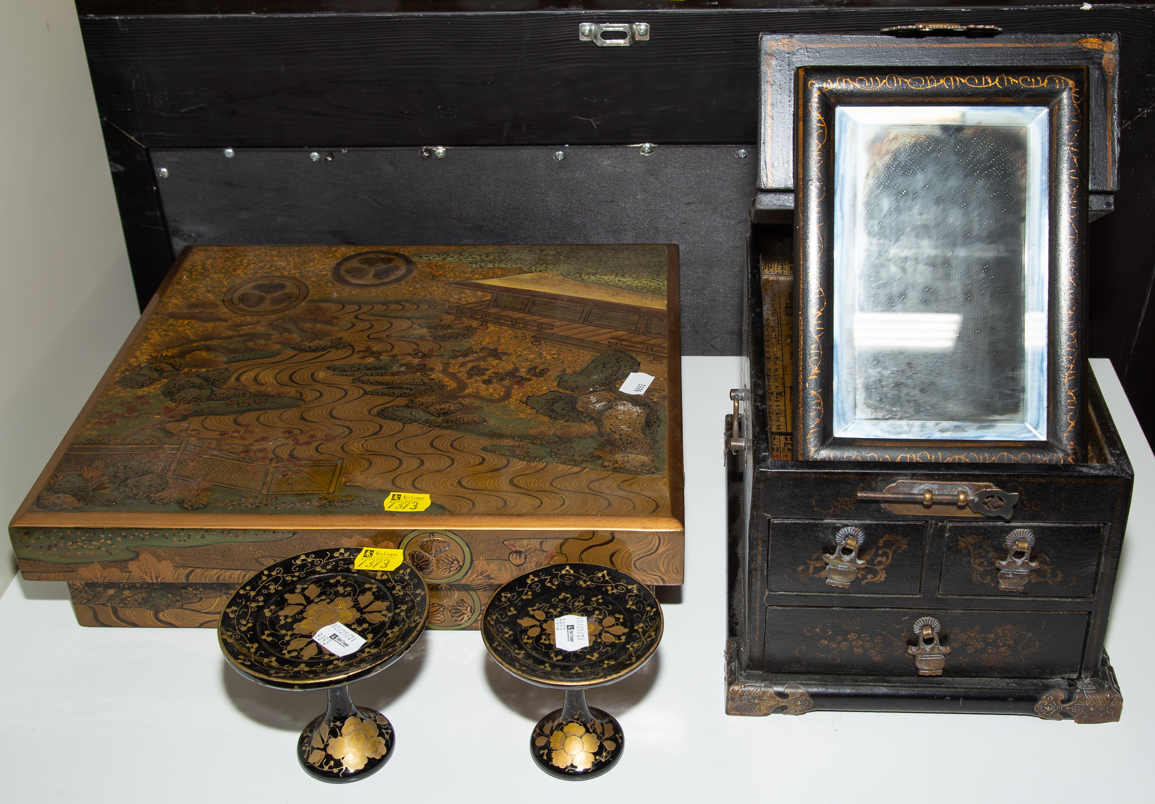 FOUR PIECES OF JAPANESE LACQUER