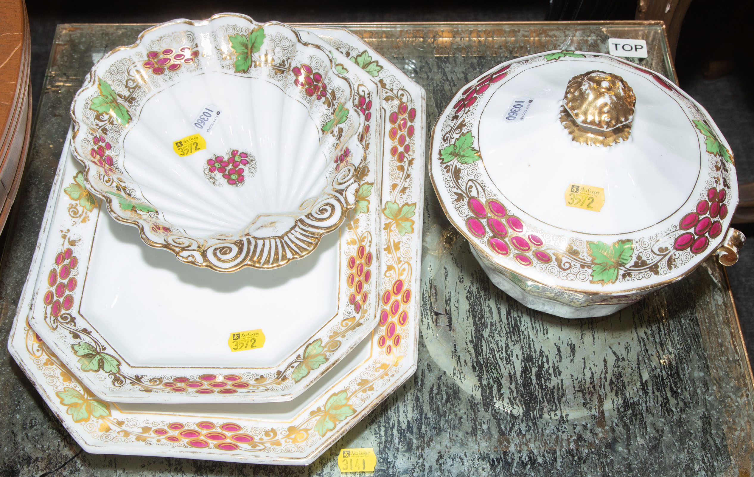 FOUR PIECES OF OLD PARIS CHINA