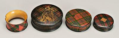 Four pieces tartanware: napkin