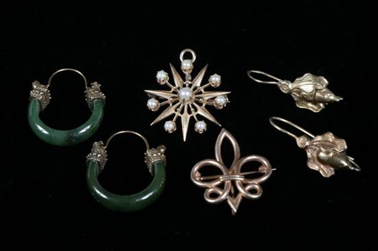 FOUR PIECES YELLOW GOLD AND