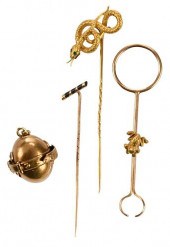 FOUR RETRO GOLD PIECESring wit