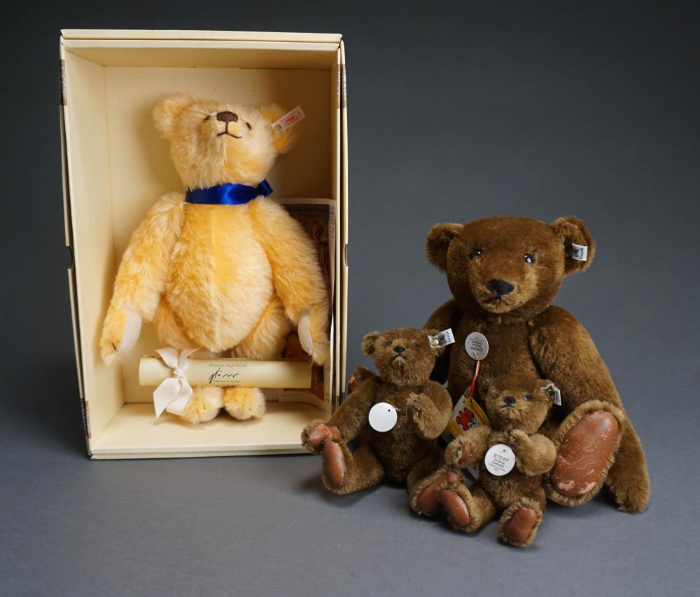 FOUR STEIFF PLUSH BEARSFour