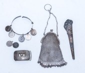FOUR STERLING OBJETS DE VERTU