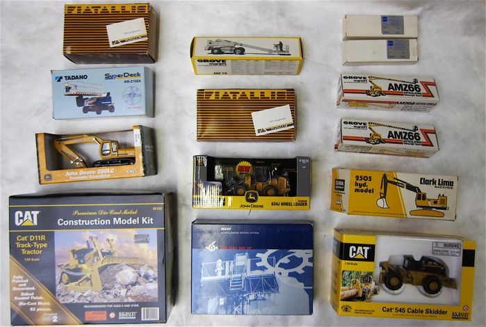 FOURTEEN DIECAST SCALE MODELS OF