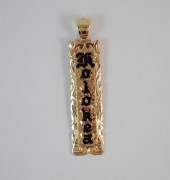 FOURTEEN KARAT GOLD HAWAIIAN P