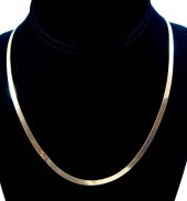 FOURTEEN KARAT GOLD HERRINGBON