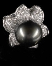 Fourteen-Karat White Gold, Tah