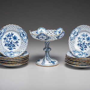 Fourteen Meissen 'Blue Onion'