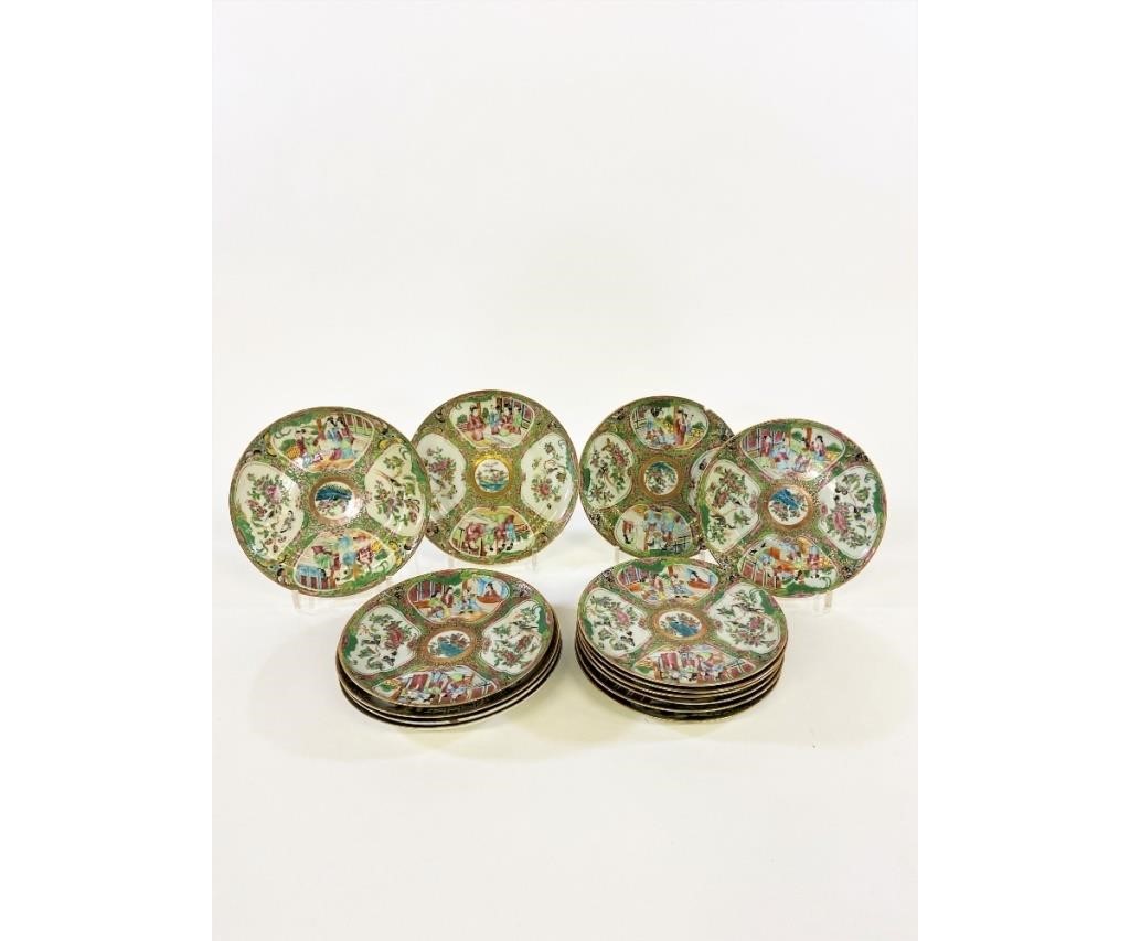 Fourteen Rose Medallion plates, all