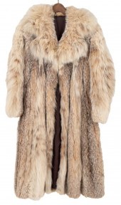 FOX FULL-LENGTH FUR COAT Fox f