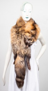 FOX FUR STOLE / PELT A full fo