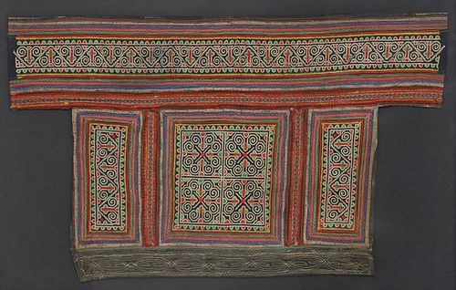 FRAMED CHINESE EMBROIDERED