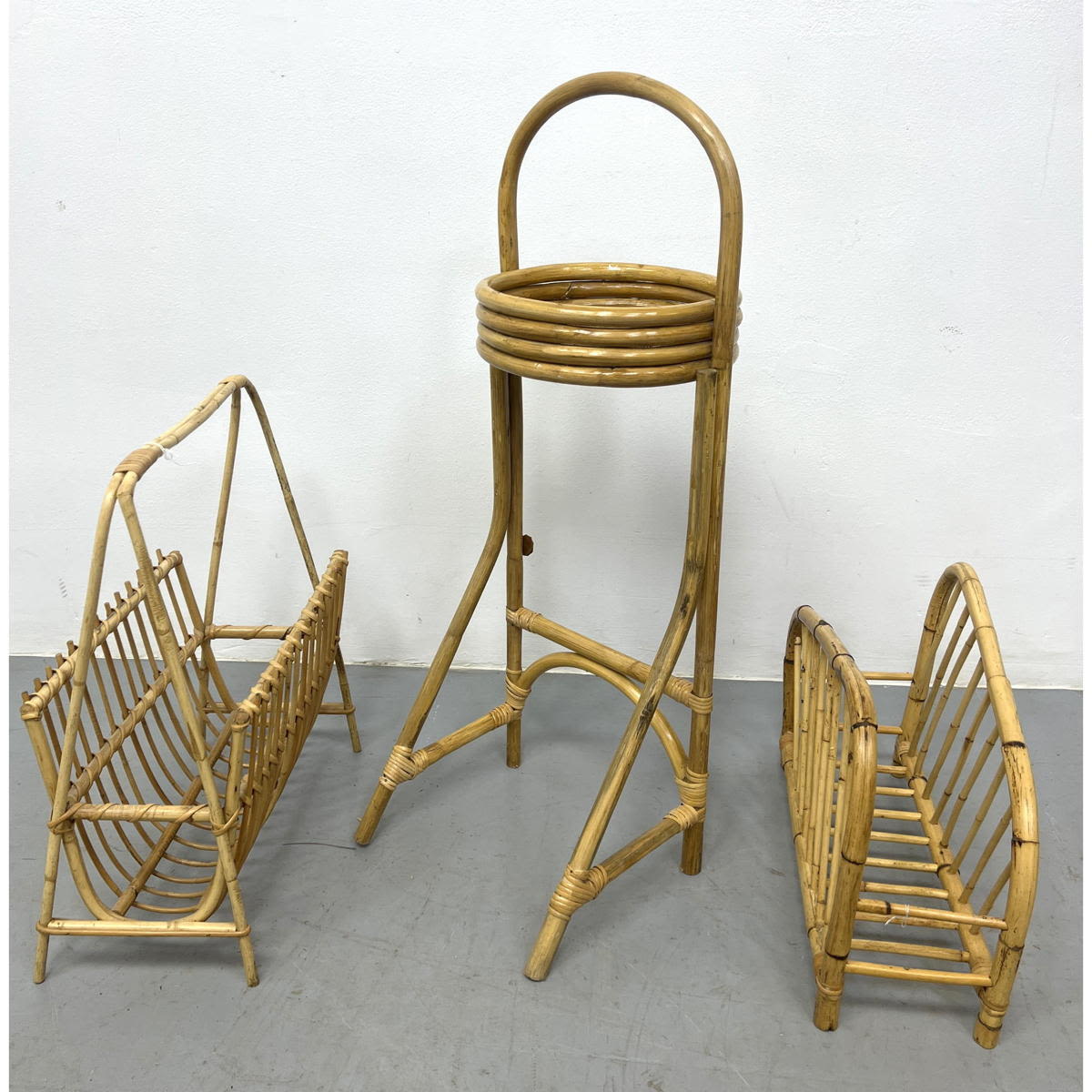 Franco Albini Style Magazine Rack -