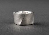 FRANK GEHRY FOR TIFFANY & CO.