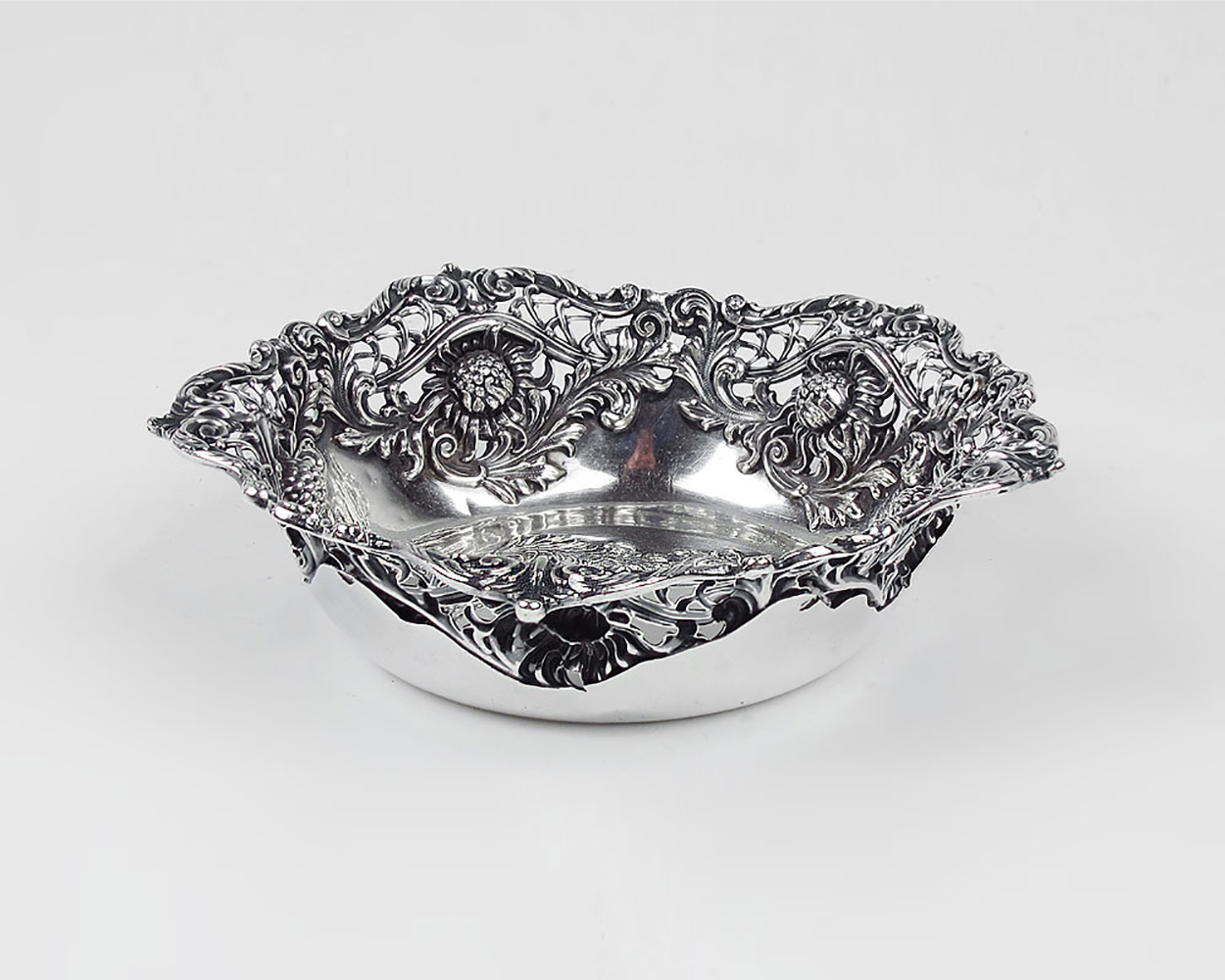 FRANK HERSCHEDE FLORAL REPOUSSE