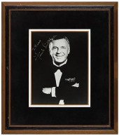 FRANK SINATRA SIGNED PORTRAIT