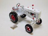 FRANKLIN MINT 1:12 FARMALL SUP
