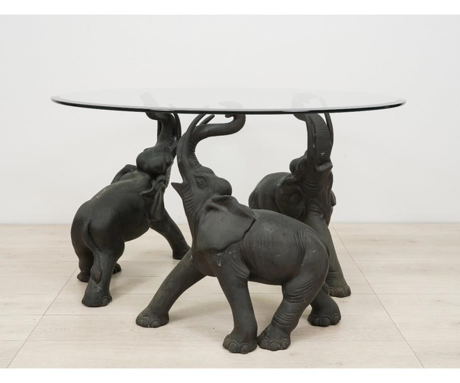 Free standing bronze three elephant