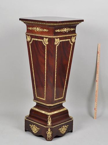 FRENCH 18TH C. STYLE URN STAND