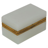 FRENCH 20C. WHITE OPALINE GLAS